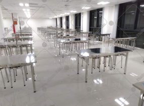 Bàn ghế công nhân